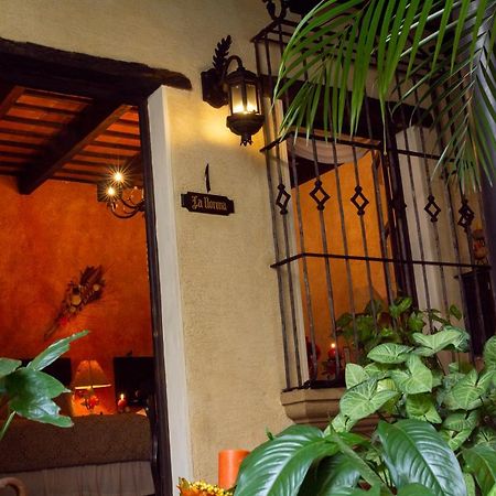 D'Leyenda Hotel Antigua Extérieur photo