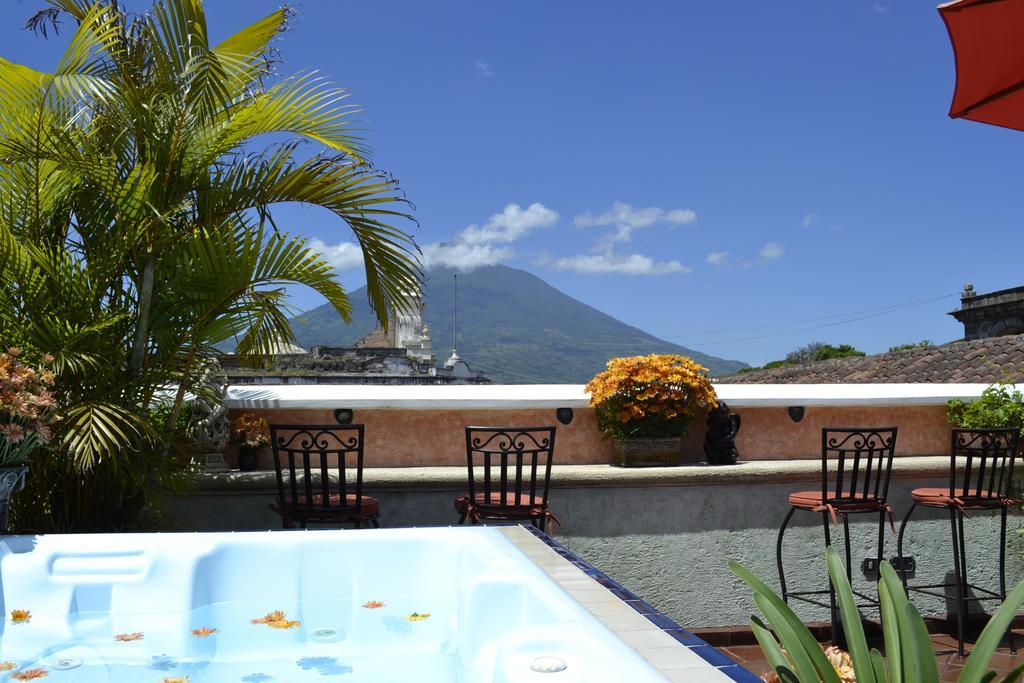 D'Leyenda Hotel Antigua Extérieur photo