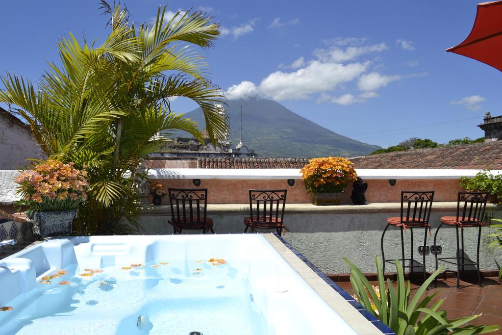 D'Leyenda Hotel Antigua Extérieur photo