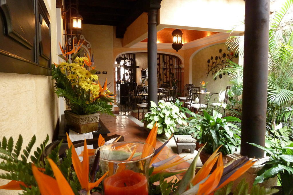 D'Leyenda Hotel Antigua Extérieur photo