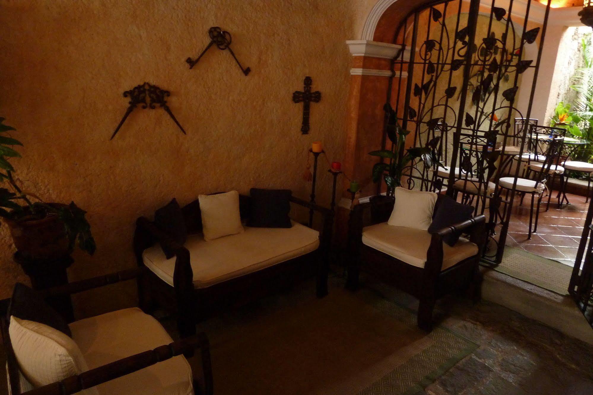 D'Leyenda Hotel Antigua Extérieur photo