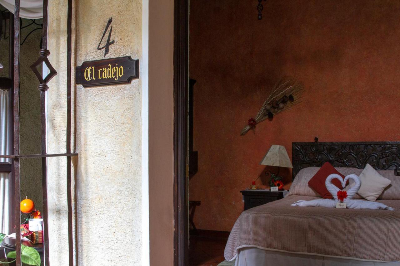D'Leyenda Hotel Antigua Extérieur photo